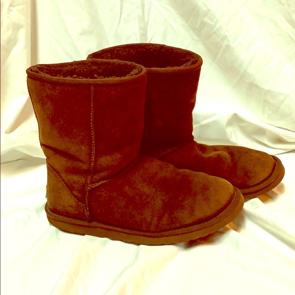 UGG Shoes - Ugg Classic Brown Suede Leather Boots - size 9